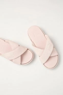 Γυναικεία Σαγιονάρες Παντόφλες Puma χρώμα: ροζ 7 Γυναικεία Σαγιονάρες Παντόφλες Puma χρώμα: ροζ -Puma Κατάστημα unnamed file 3937